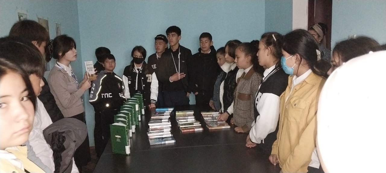 "Bir asar tarixi" shiori ostida davra suhbati tashkil qilindi.